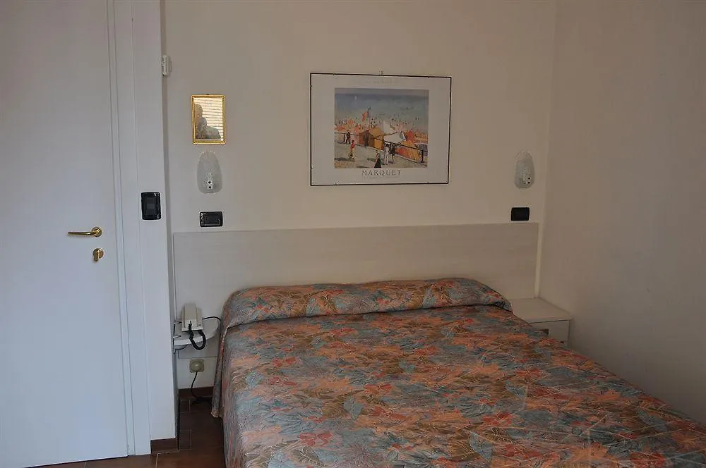 Hotel Piccinelli Rimini 3*,
