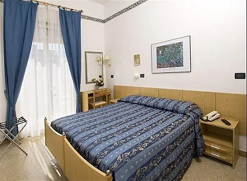 Hotel Piccinelli Rimini 3*,