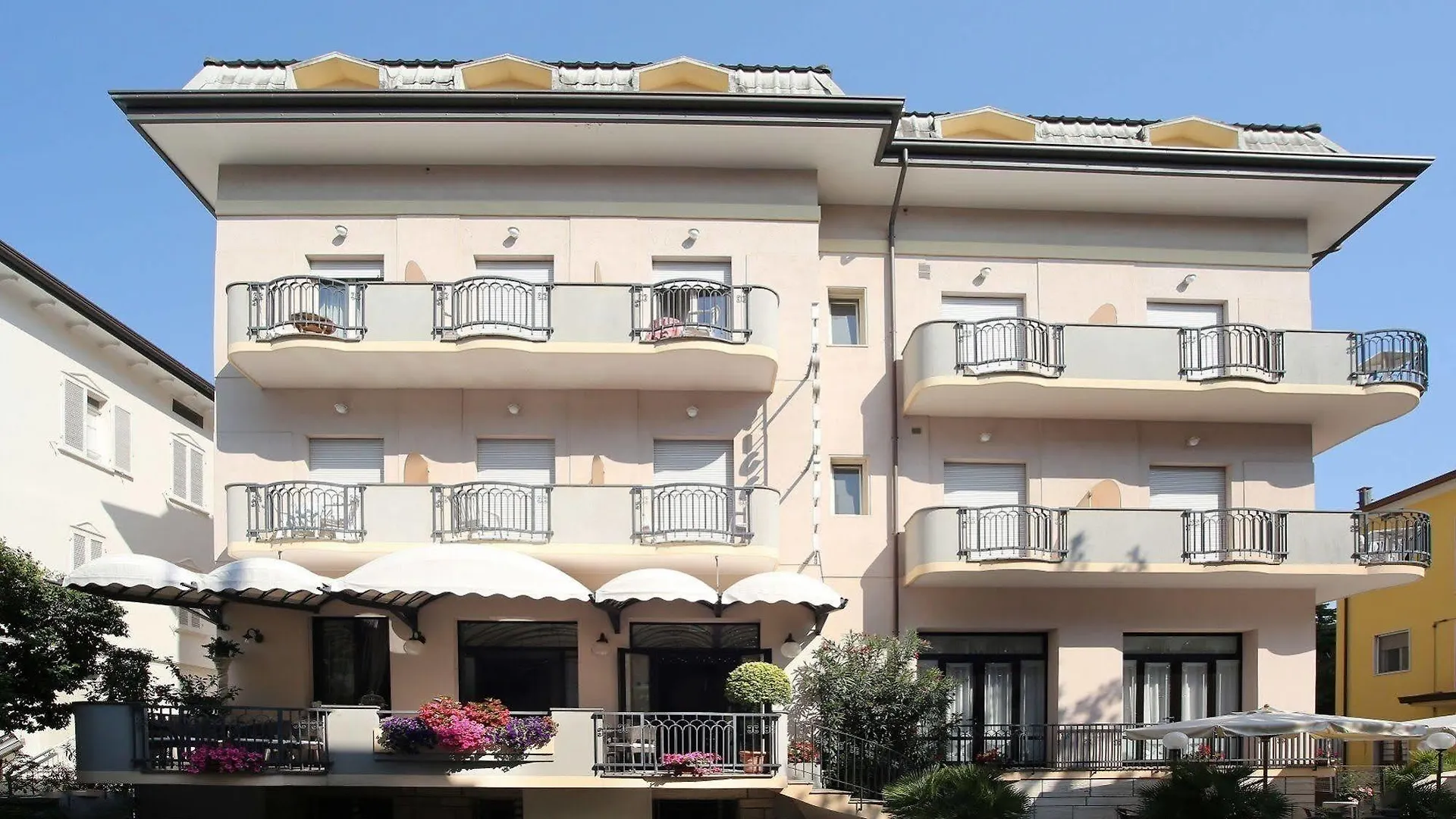 Hotel Piccinelli location